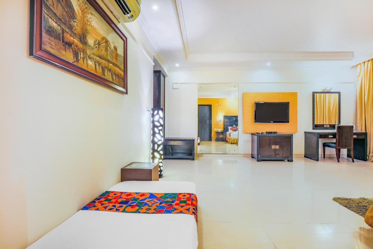 Fabhotel Royal Mirage With Pool & Gym - Nr Candolim Beach Экстерьер фото