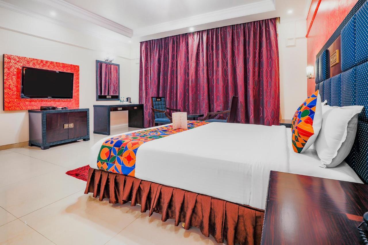 Fabhotel Royal Mirage With Pool & Gym - Nr Candolim Beach Экстерьер фото