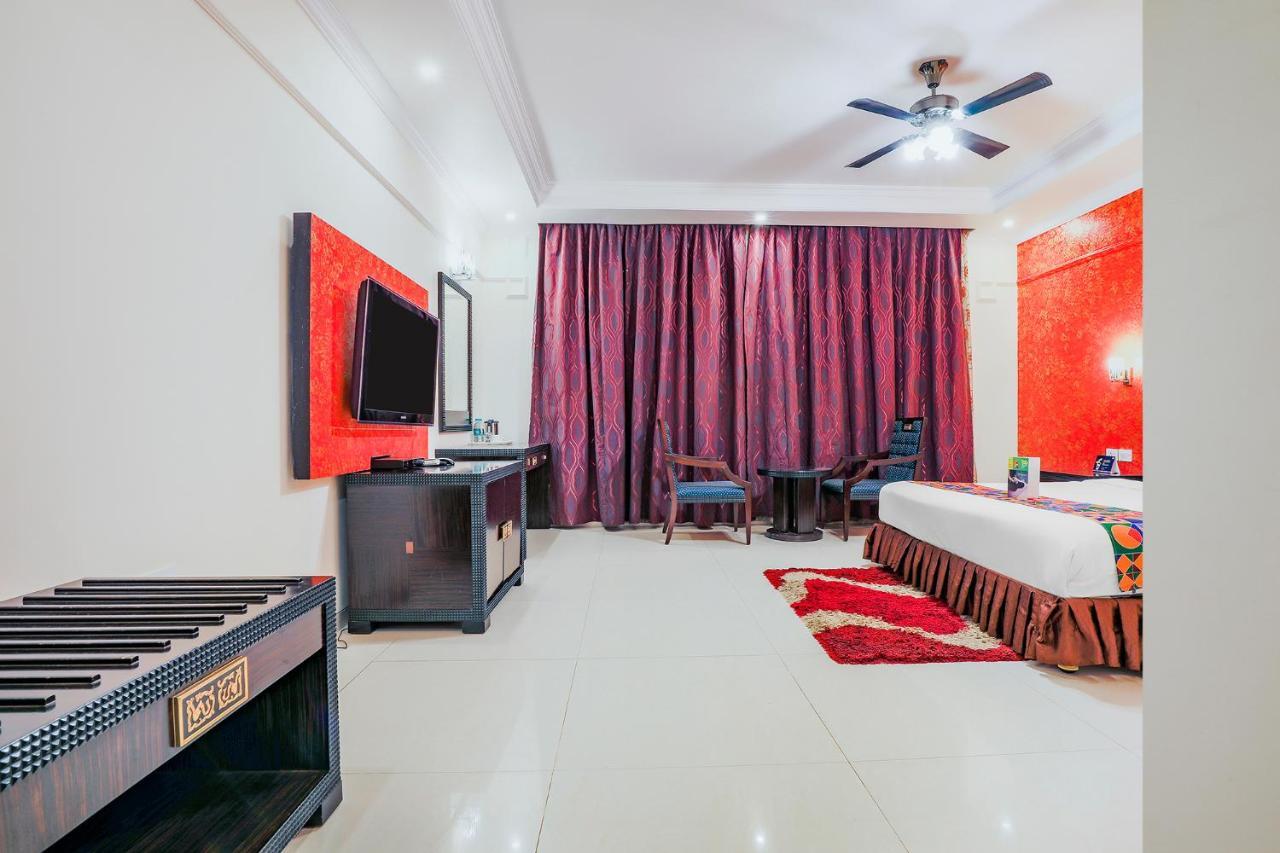 Fabhotel Royal Mirage With Pool & Gym - Nr Candolim Beach Экстерьер фото