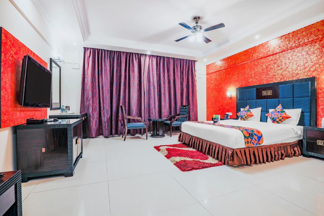 Fabhotel Royal Mirage With Pool & Gym - Nr Candolim Beach Экстерьер фото